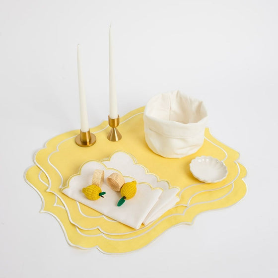 La Dolce Vita Tablescape - Table for 8