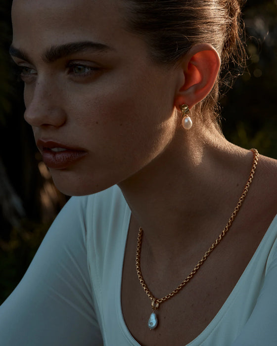 Daffodil Necklace