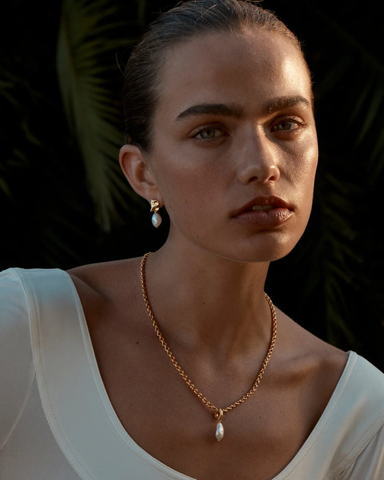 Daffodil Necklace