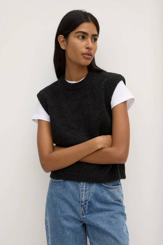 Everlyn Vest