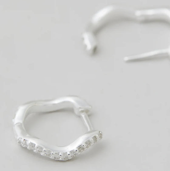 Luna Wave Huggies - Silver