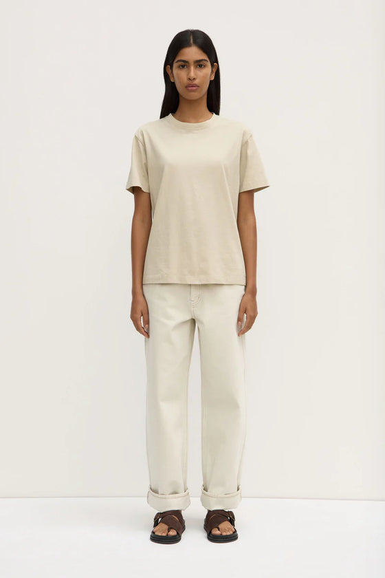 Organic Base Tee Sandstone