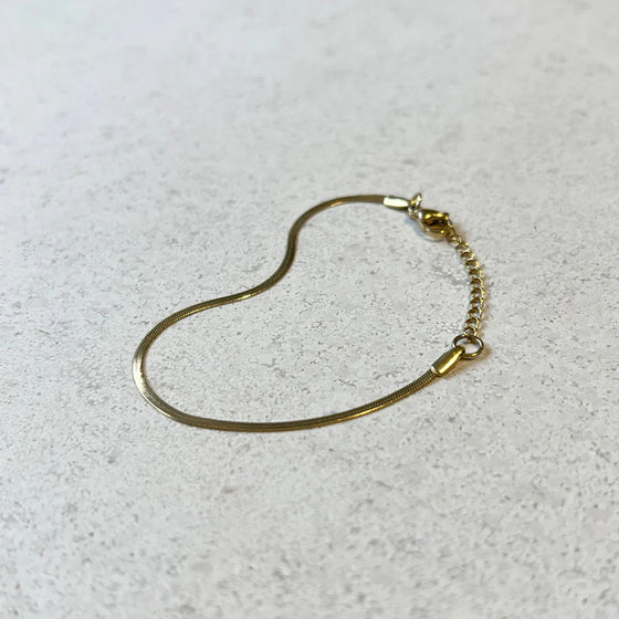 Sphinx 2mm Snake Chain Bracelet - Gold